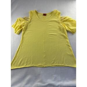 Women’s Oh My Gauze! Size 2X Yellow Short Sleeve Blouse.